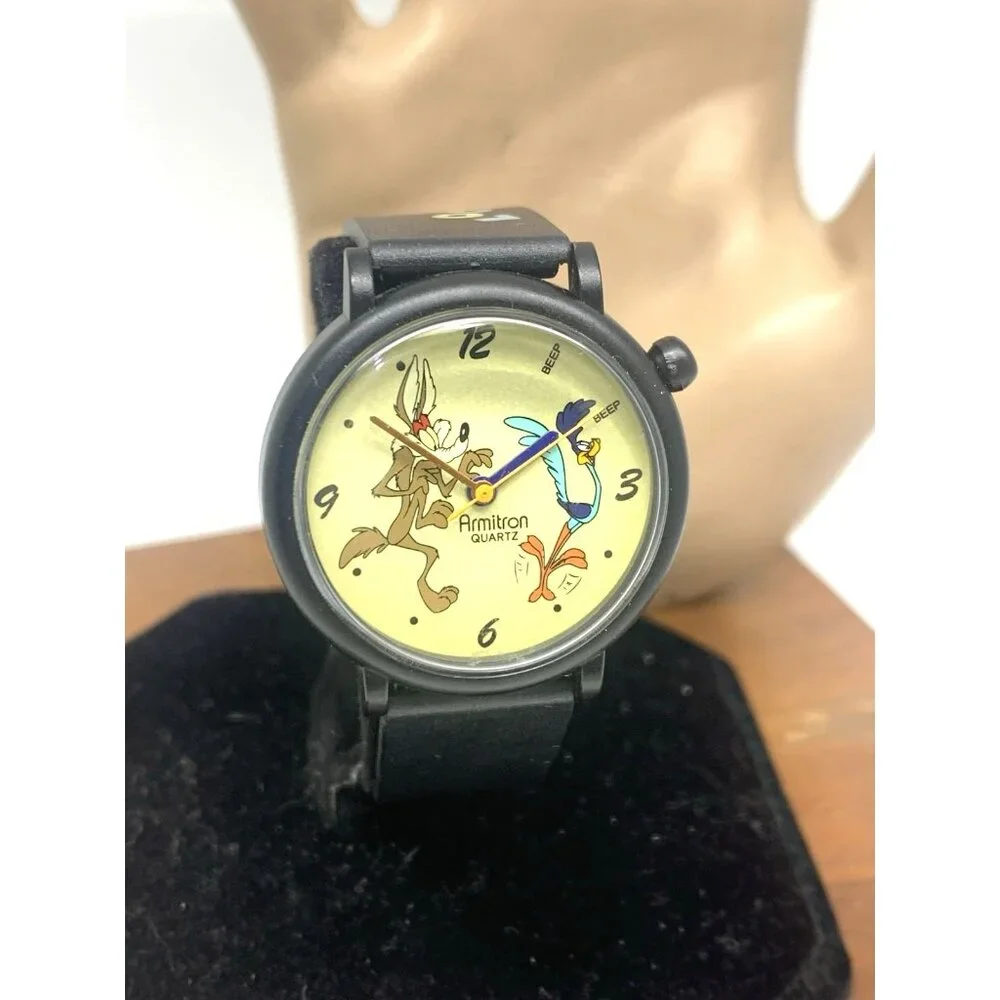 Armitron Women's Watch 2200/61 Looney Tunes Will E. Coyote & Roadrunner Vintage
